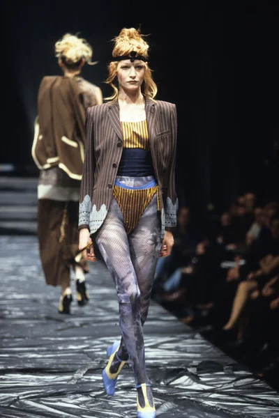 Look 53
